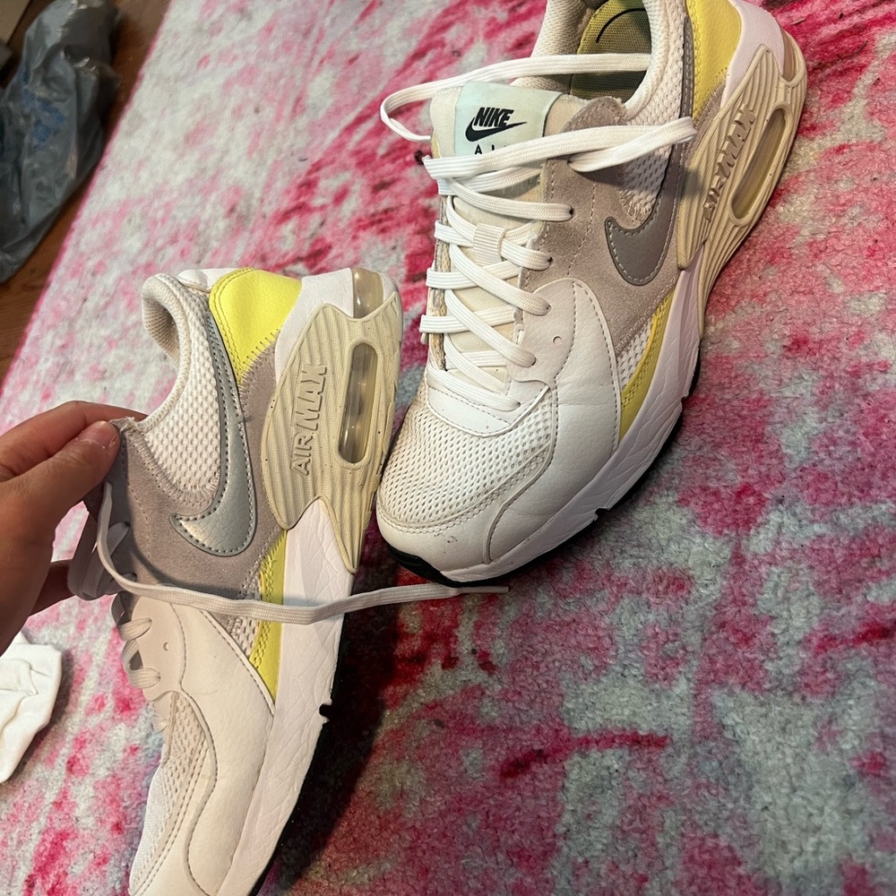 Nike White and Yellow Sneakers for Everyday Comfort